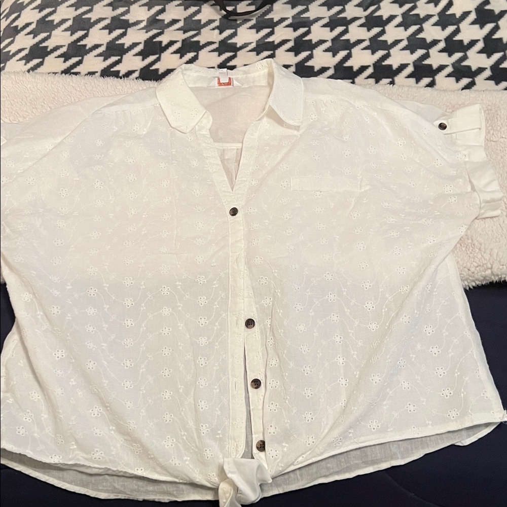 Candie’s White Button-Up Blouse